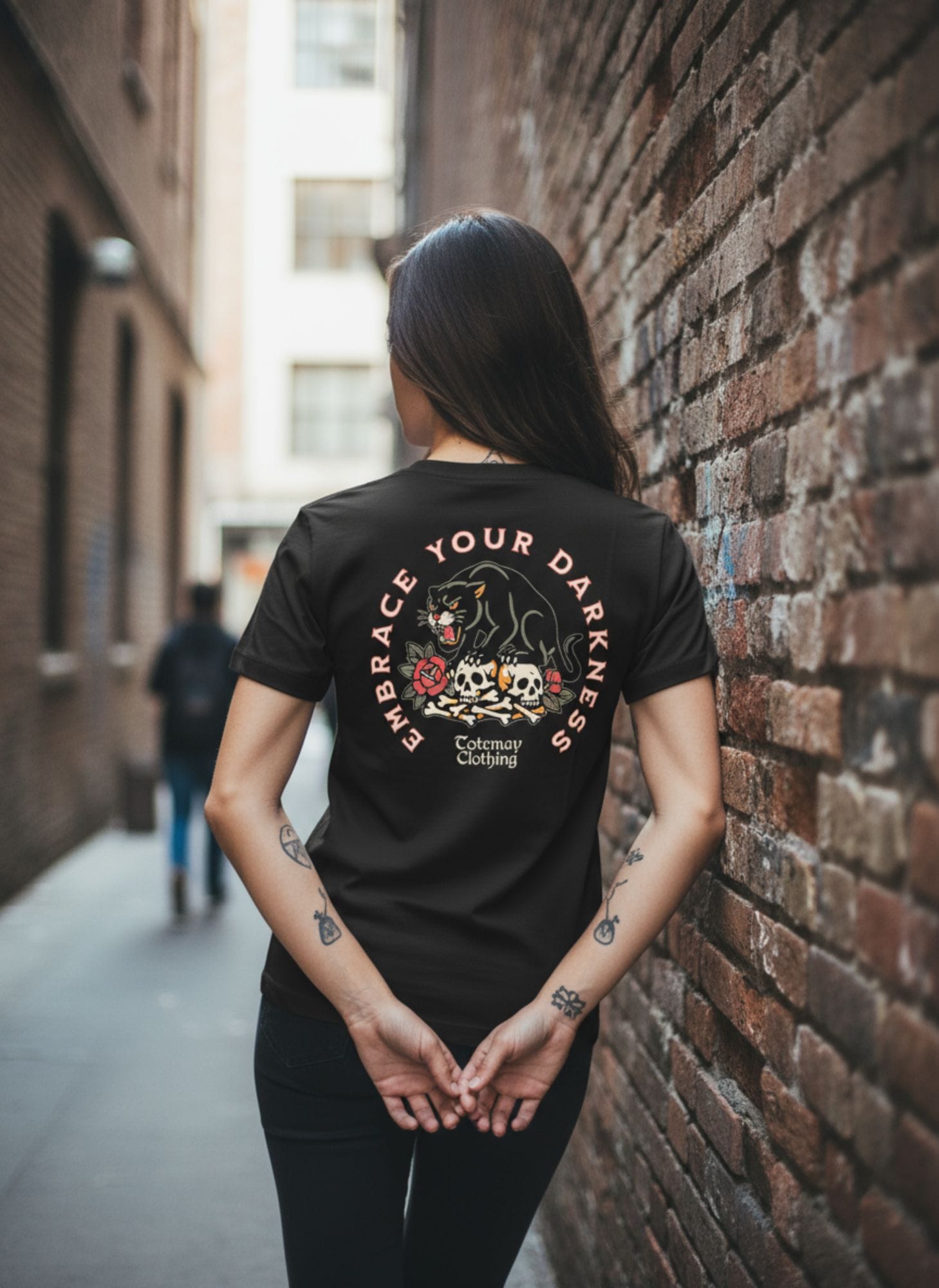 Emabrace Your Darkness - Black Women's Tee 5 Emabrace Your Darkness - Black Women's Tee - immagine 5